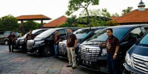 rental mobil mewah surabaya